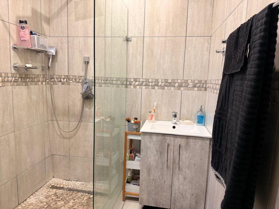 3 Bedroom Property for Sale in Waterkloof East North West